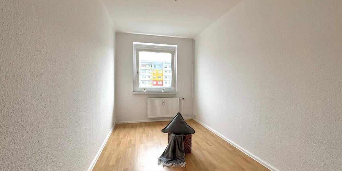 Etagenwohnung Chemnitz Morgenleite - 3 Zimmer, 71 m&sup2;, 377&euro; | Angebot:26844097