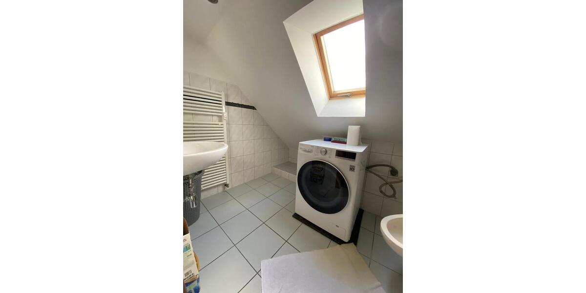 Dachgeschoßwohnung Solingen Mitte - 3 Zimmer, 40 m&sup2;, 470&euro; | Angebot:26539756