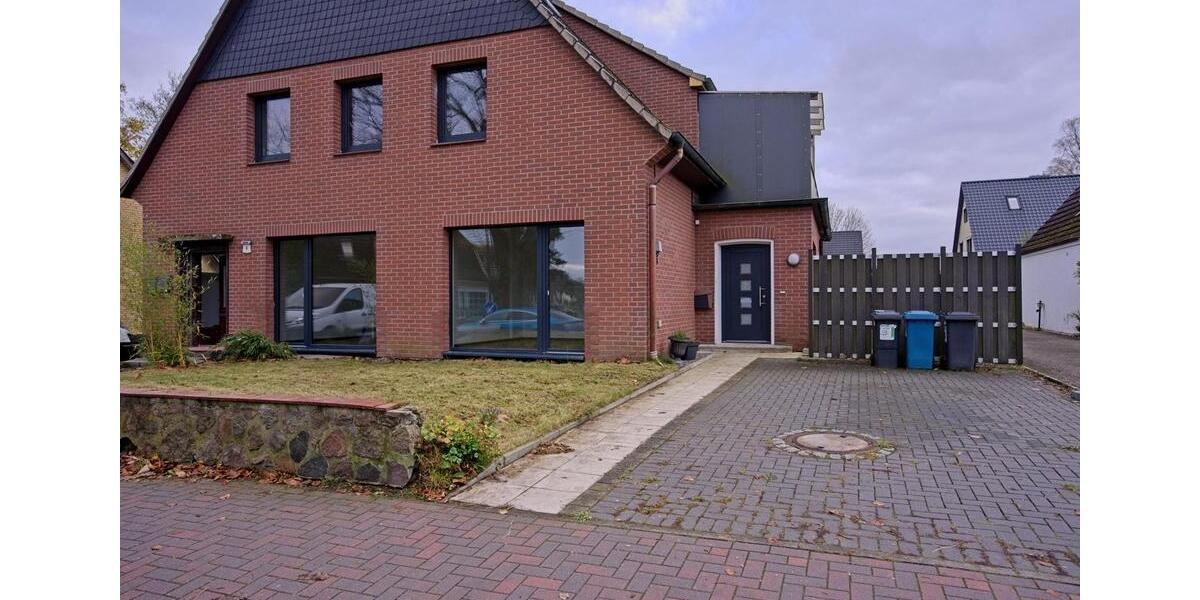 Trittau - Traumhafte sanierte 4 Zimmer EG Wohnung in Sackgassenlage zu vermieten 4 zimmer