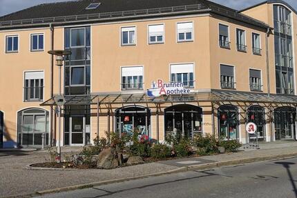Stadt Landau: Hochwertige Büroflächen m. Lift, zentrale Lage mit guter Sichtbarkeit u. gr. Parkplatz