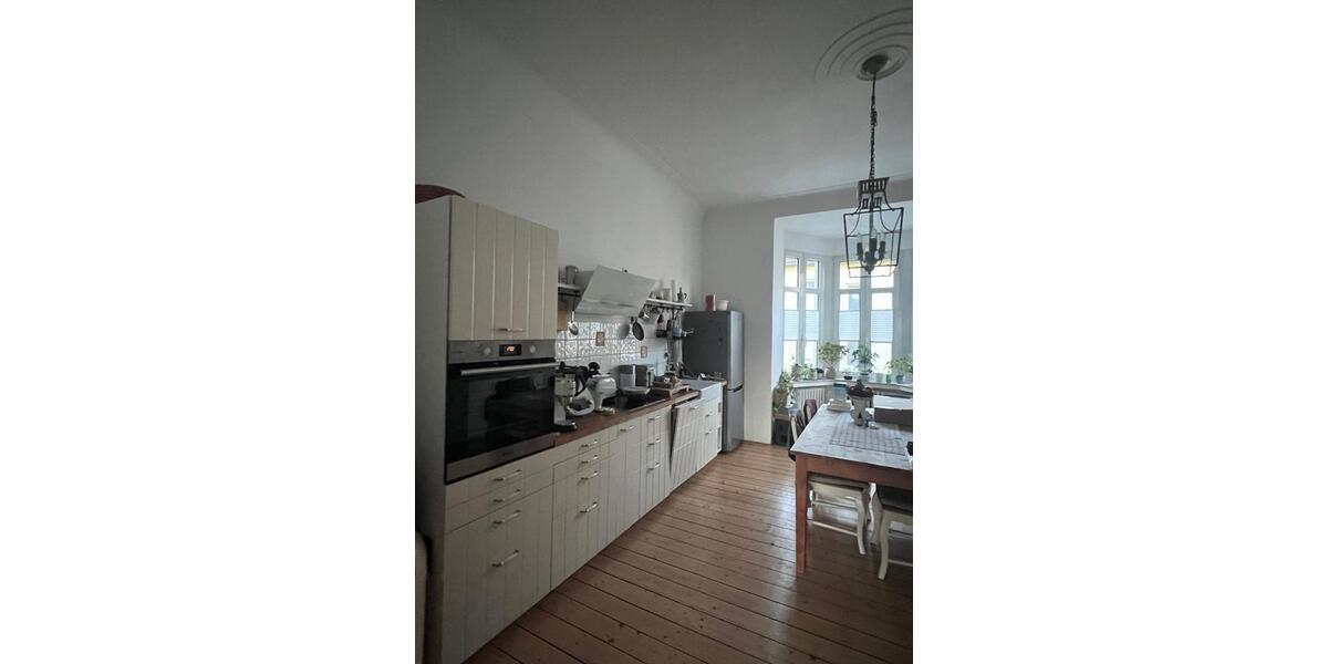 Etagenwohnung Essen Stadtbezirk II - 3 Zimmer, 100 m&sup2;, 1.300&euro; | Angebot:26478021
