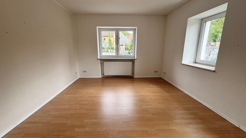 Hochparterre Berching - 3 Zimmer, 115 m&sup2;, 930&euro; | Angebot:26523225