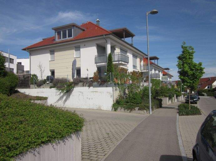 Etagenwohnung Blaustein Ehrenstein - 3 Zimmer, 76 m&sup2;, 939&euro; | Angebot:26128135