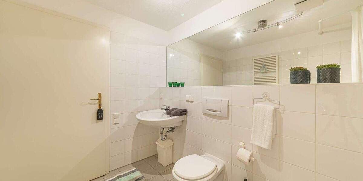 Etagenwohnung Frankfurt am Main Westend-Süd - 2 Zimmer, 70 m&sup2;, 2.090&euro; | Angebot:25275687