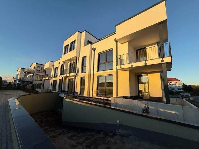 Gehobene 4 Zimmer Wohnung mit erstklassiger Ausstattung und großzügigem Balkon ! 4 zimmer