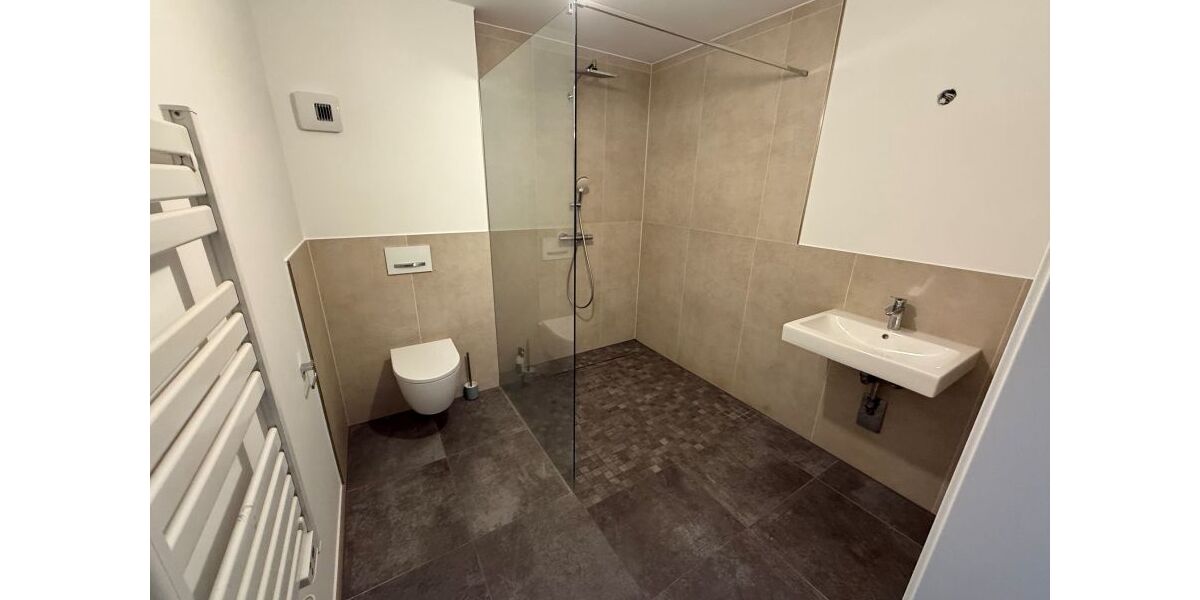 Schöne 4 Zimmer Wohnung in zentraler Lage nahe A4, schnell in Köln - Erdgeschoßwohnung Wiehl Drabenderhöhe | Angebot:26568231