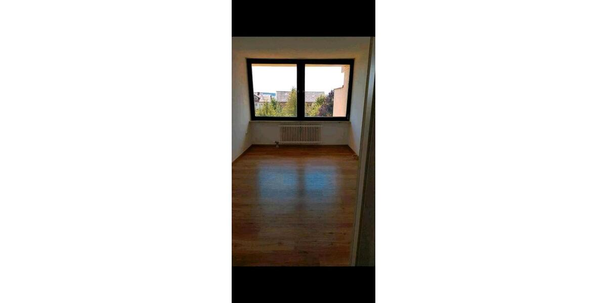 Etagenwohnung Bad Neustadt an der Saale - 4 Zimmer, 114 m&sup2;, 1.150&euro; | Angebot:26234797