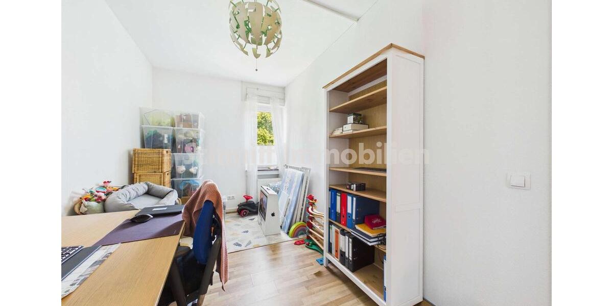 Etagenwohnung Frankfurt am Main West - 4 Zimmer, 110 m&sup2;, 1.300&euro; | Angebot:26321655