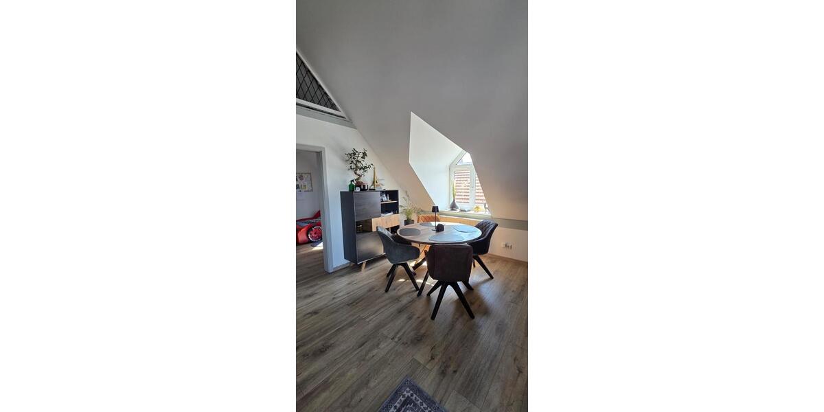 Dachgeschoßwohnung Geisenhausen - 2 Zimmer, 75 m&sup2;, 800&euro; | Angebot:25945300