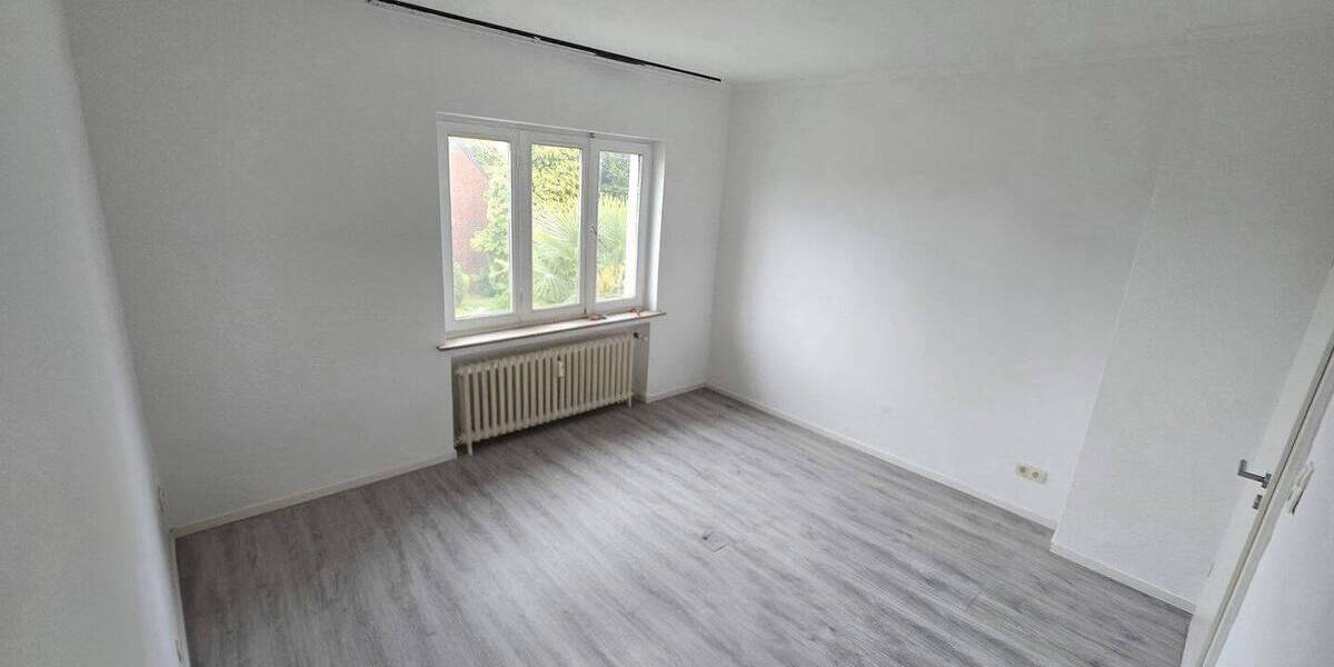 Etagenwohnung Korschenbroich - 3 Zimmer, 110 m&sup2;, 980&euro; | Angebot:25719256