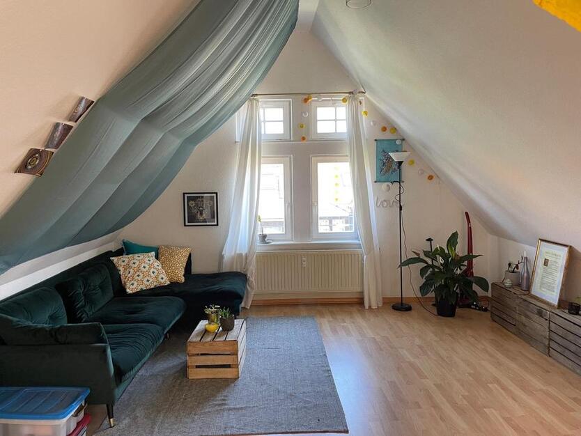 Zwischenmiete ab Oktober: gemütliche Dachgeschoßwohnung Erfurt