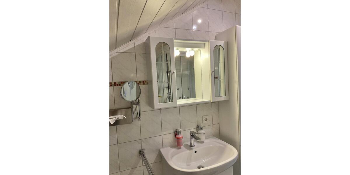 Dachgeschoßwohnung Bad Schussenried - 3 Zimmer, 87 m&sup2;, 800&euro; | Angebot:26683045