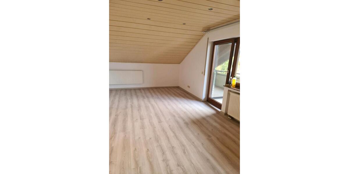 Dachgeschoßwohnung Winterlingen - 2 Zimmer, 60 m&sup2;, 700&euro; | Angebot:25945158