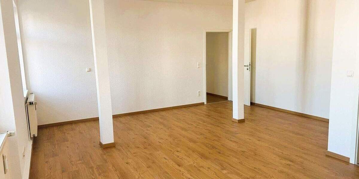 Etagenwohnung Halle (Saale) Innenstadt - 3 Zimmer, 87 m&sup2;, 760&euro; | Angebot:25262303