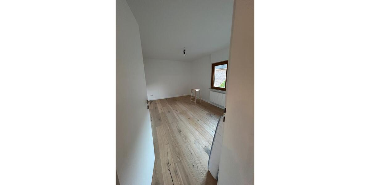 Einfamilienhaus Biedenkopf - 5 Zimmer, 120 m&sup2;, 1.700&euro; | Angebot:26199677