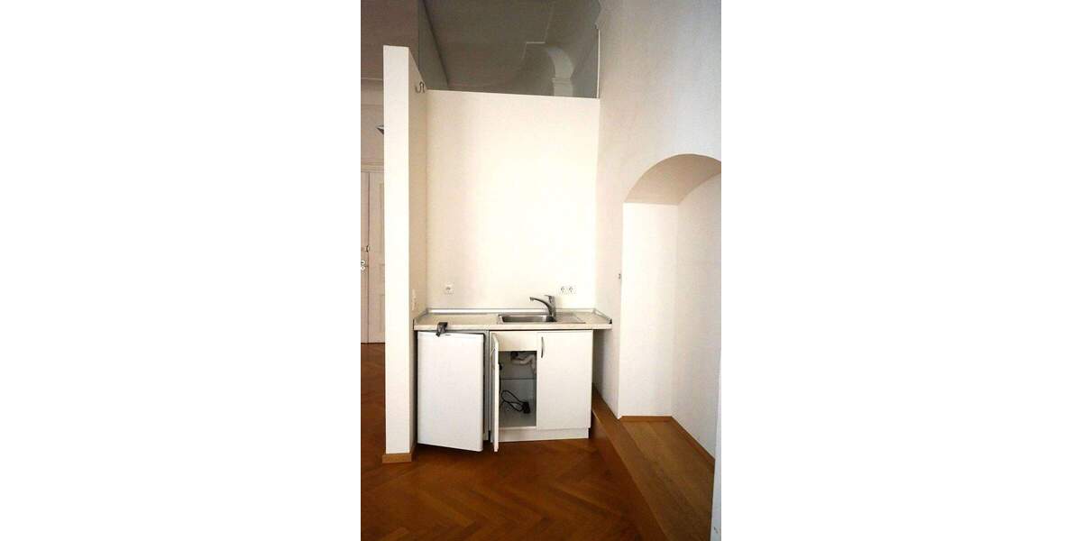 Gewerbeobjekt Regensburg Innenstadt - 4 Zimmer, 128 m&sup2;, 1.650&euro; | Angebot:25780201