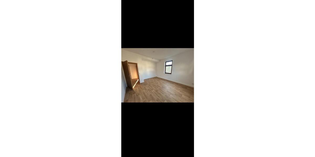 Erdgeschoßwohnung Döbeln - 5 Zimmer, 115 m&sup2;, 1.150&euro; | Angebot:25320328