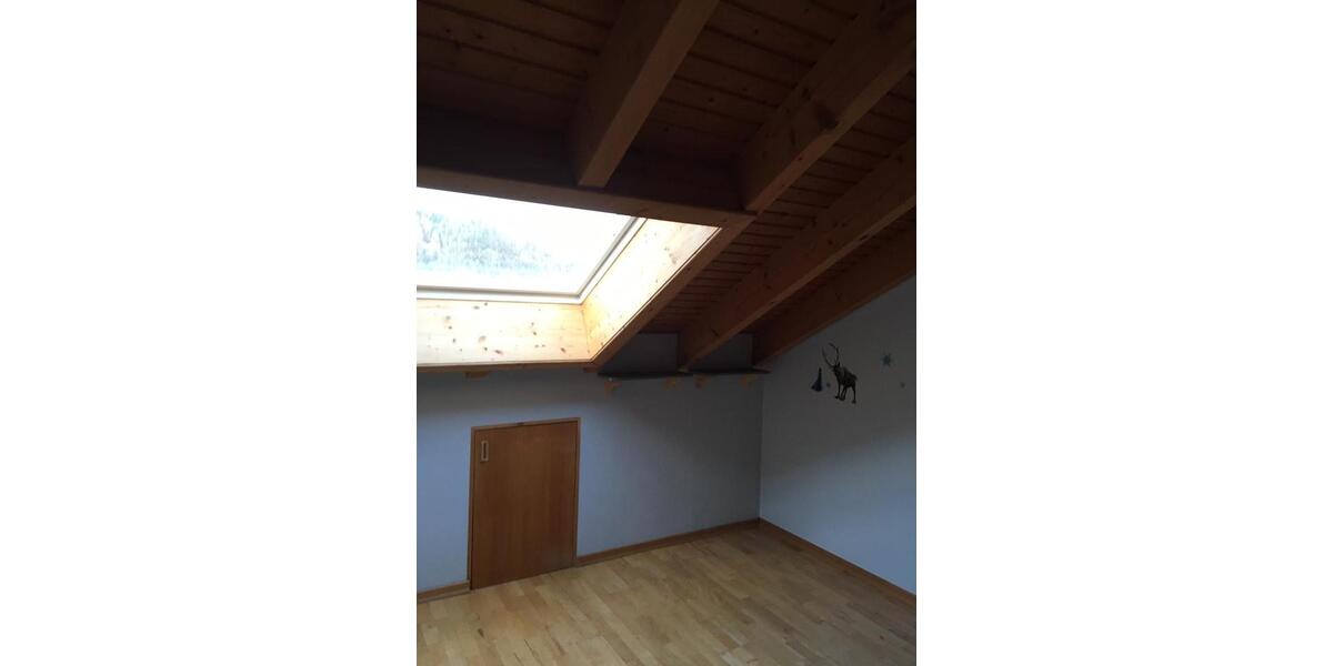 Dachgeschoßwohnung Schiltach - 4 Zimmer, 109 m&sup2;, 1.250&euro; | Angebot:26019835