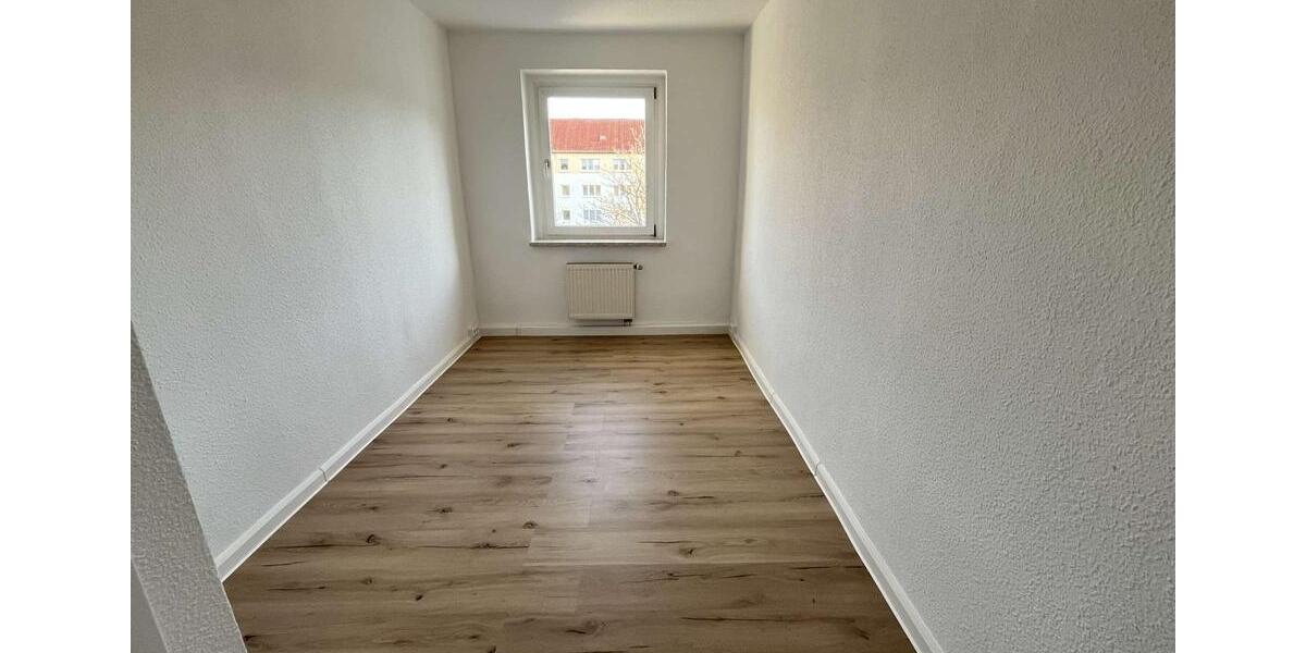 Dachgeschoßwohnung Hainichen - 3 Zimmer, 58 m&sup2;, 298&euro; | Angebot:23907874