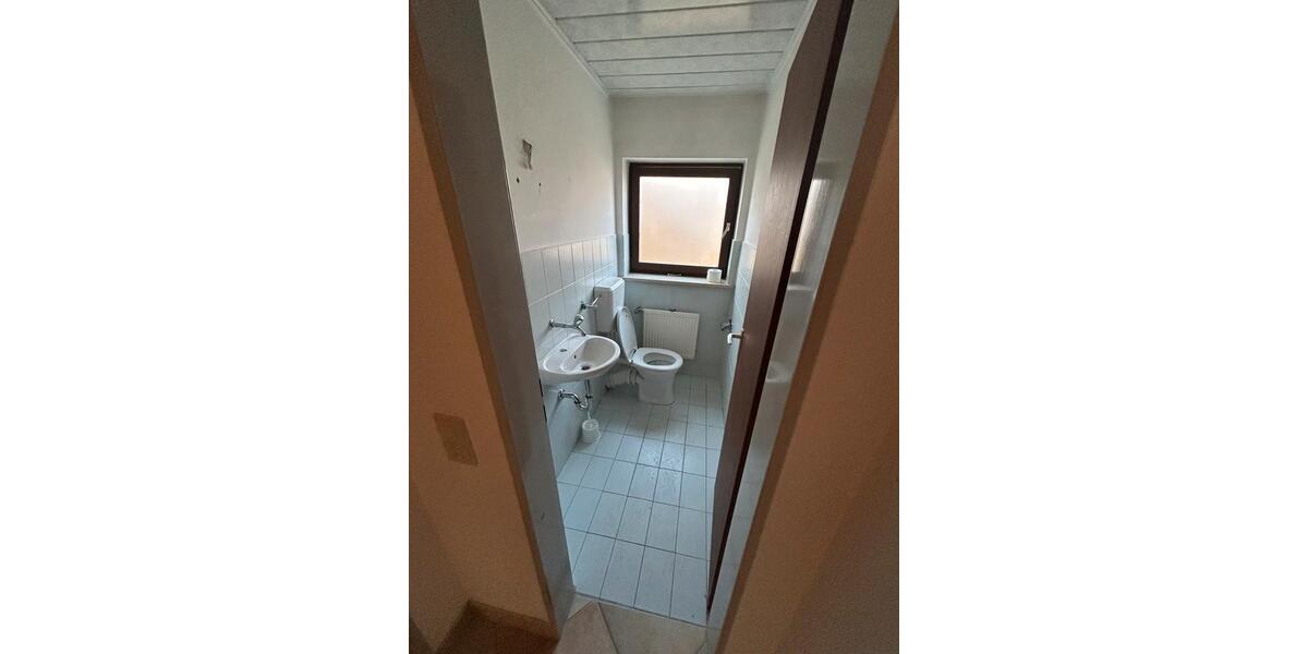 Etagenwohnung Waldsassen - 4 Zimmer, 100 m&sup2;, 1.000&euro; | Angebot:25516193