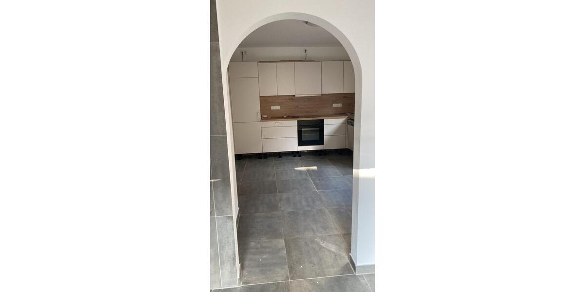 Erdgeschoßwohnung Sulzfeld - 4 Zimmer, 120 m&sup2;, 920&euro; | Angebot:26332231