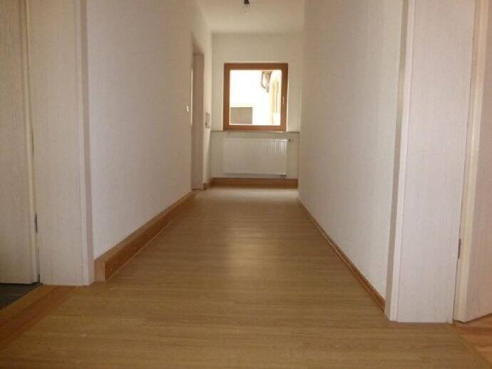 Etagenwohnung Nürnberg Lorenz - 3 Zimmer, 127 m&sup2;, 980&euro; | Angebot:24726793