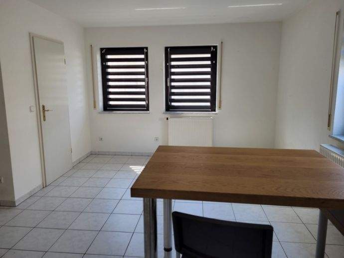 Etagenwohnung Giebelstadt Allersheim - 2 Zimmer, 45 m&sup2;, 395&euro; | Angebot:25896628