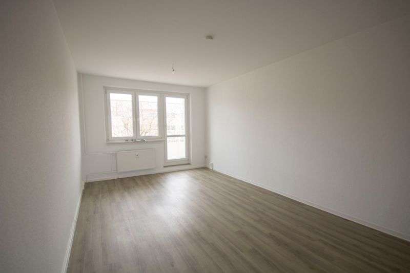 Wohnung zum Mieten in Halle (Saale) 269 € 49.74 m²