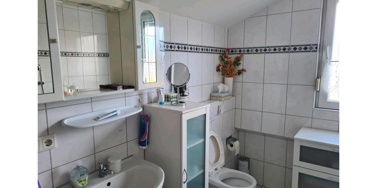 Dachgeschoßwohnung Bünde - 3 Zimmer, 76 m&sup2;, 820&euro; | Angebot:25830195