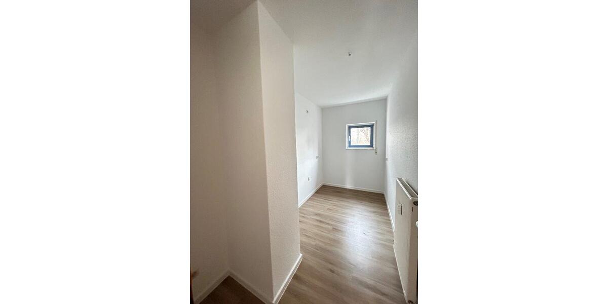 Erdgeschoßwohnung Zwickau Zwickau-West - 3 Zimmer, 71 m&sup2;, 580&euro; | Angebot:25974100