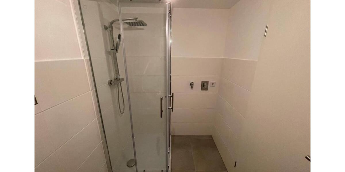 EFH, 5 ZKB , 140qm , 2 Bäder , 2 Parkplätze zu vermieten 2 zimmer