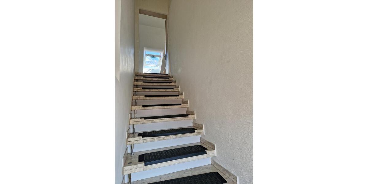 Dachgeschoßwohnung Albisheim (Pfrimm) - 2 Zimmer, 73 m&sup2;, 800&euro; | Angebot:26442559