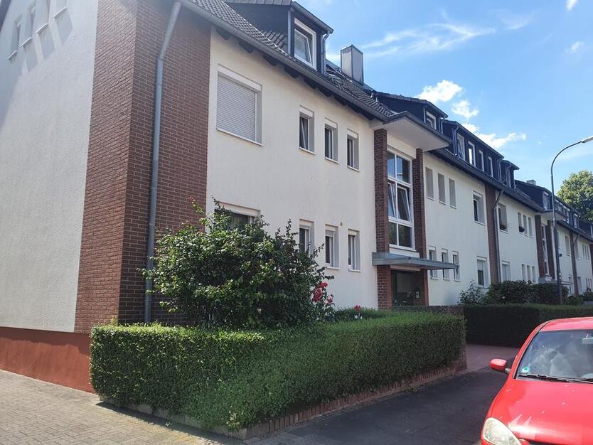 3 Zimmer Wohnung mit Einbauküche in Leverkusen Hitdorf zimmer