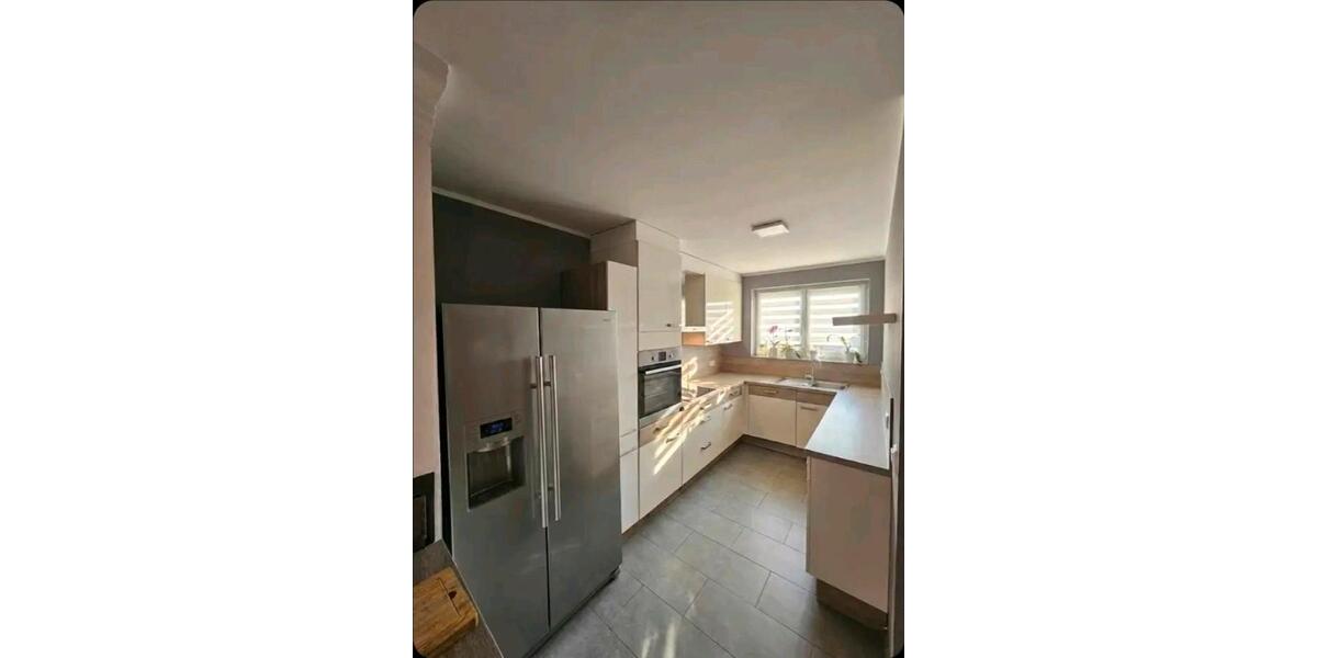 Reihenhaus Köln Kalk - 5 Zimmer, 127 m&sup2;, 2.200&euro; | Angebot:25163560