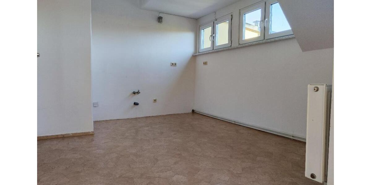 Dachgeschoßwohnung Welzow - 3 Zimmer, 125 m&sup2;, 500&euro; | Angebot:24430370