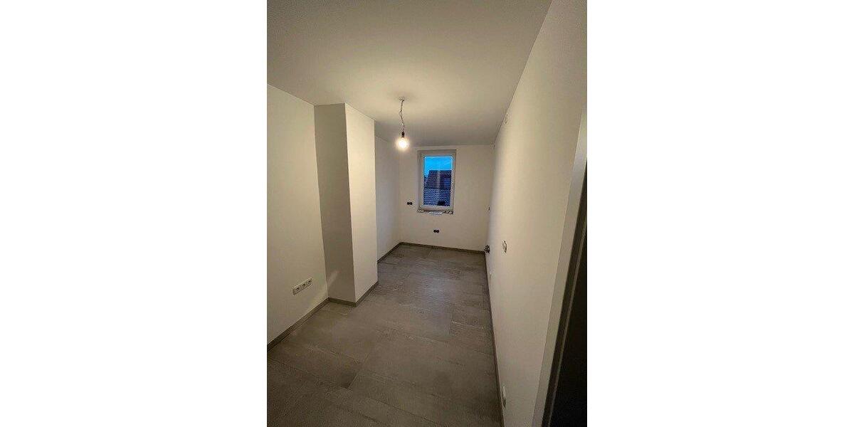 Dachgeschoßwohnung Maßbach - 3 Zimmer, 100 m&sup2;, 900&euro; | Angebot:26383213