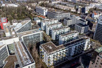 Wohnung zum Mieten in Frankfurt 1.345 € 83.91 m² 3 zimmer