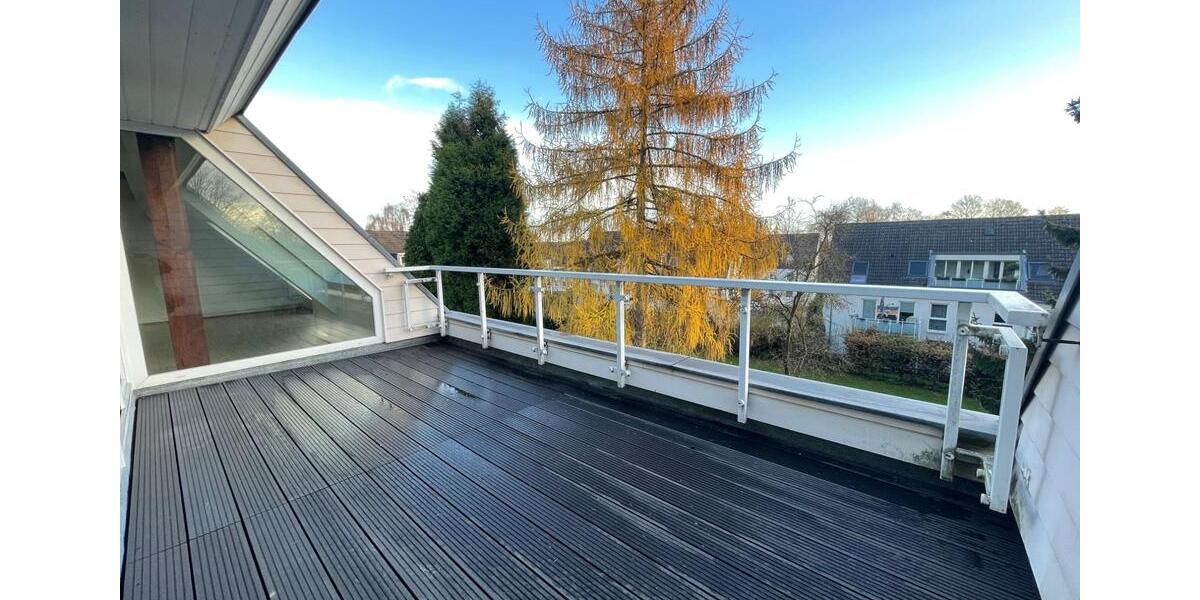 Dachgeschoßwohnung Essen Stadtbezirk IV - 3 Zimmer, 69 m&sup2;, 721&euro; | Angebot:25230747