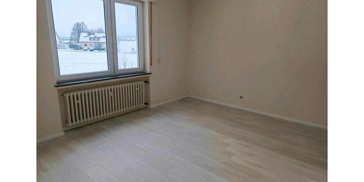 Ruhige 4,5 Zimmer Wohnung EG in Rinteln-Uchtdorf 4.5 zimmer