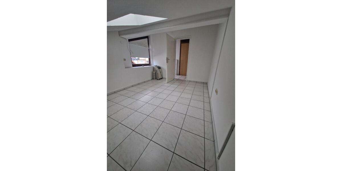 Dachgeschoßwohnung Lützelbach - 4 Zimmer, 84 m&sup2;, 750&euro; | Angebot:24470176