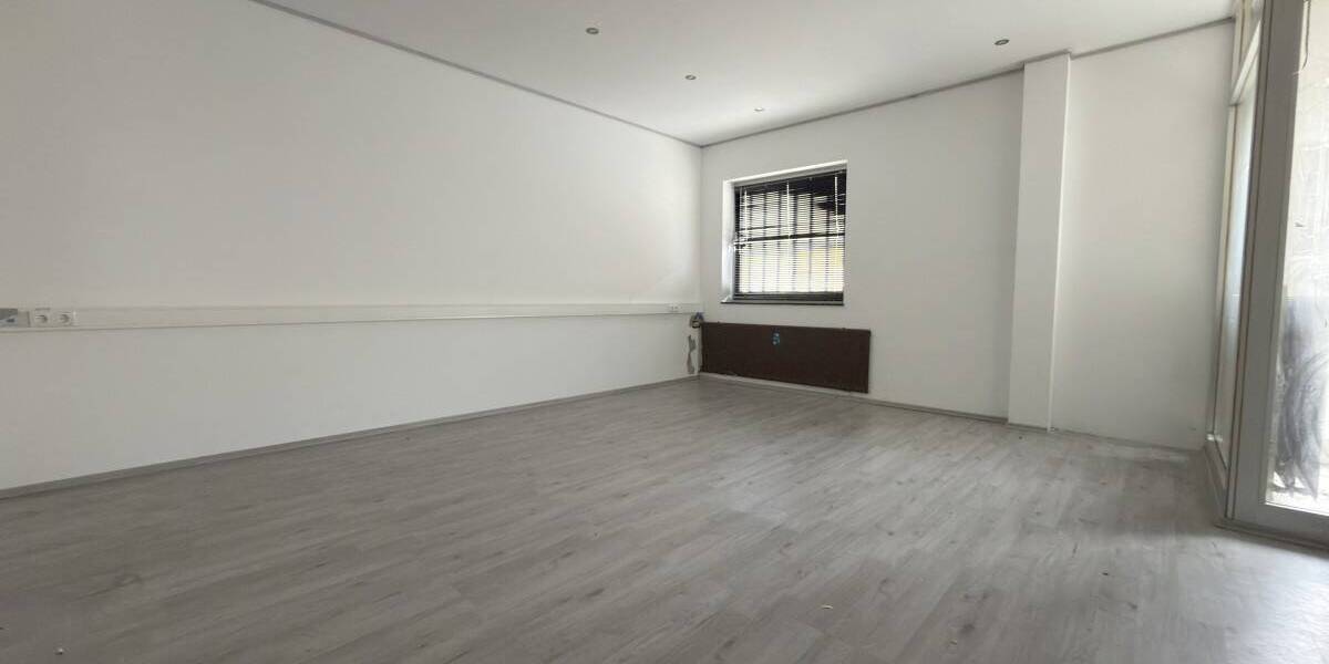 Einfamilienhaus Oberhausen Lirich-Nord - 9 Zimmer, 2.300&euro; | Angebot:26585910