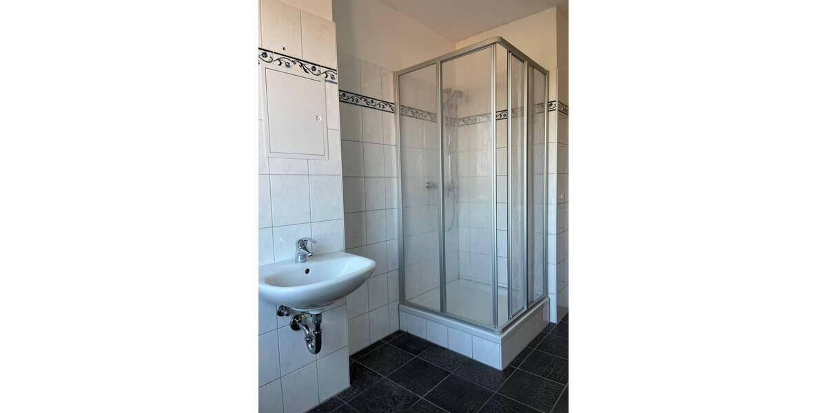 Etagenwohnung Groitzsch Großpriesligk - 3 Zimmer, 59 m&sup2;, 355&euro; | Angebot:25674248