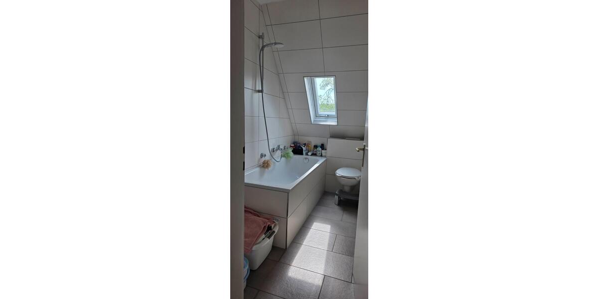 Dachgeschoßwohnung Kreuztal - 2 Zimmer, 40 m&sup2;, 390&euro; | Angebot:26638419