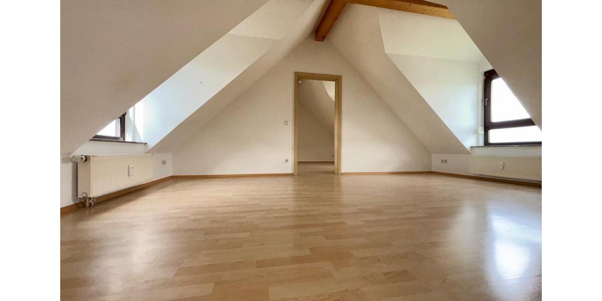 Dachgeschoßwohnung Limburg an der Lahn Linter - 3 Zimmer, 95 m&sup2;, 850&euro; | Angebot:26675526
