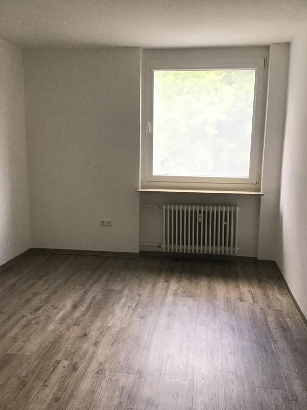 Hier fühlen Sie sich wohl: individuelle 3-Zimmer-Wohnung zimmer