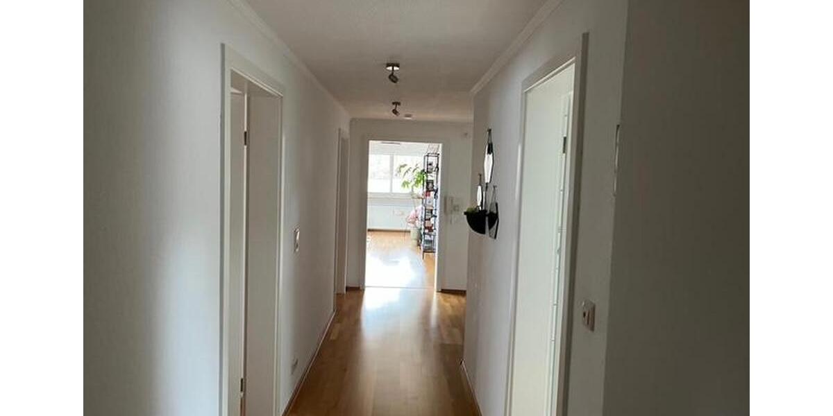 Dachgeschoßwohnung Eberbach - 4 Zimmer, 124 m&sup2;, 1.050&euro; | Angebot:25648733