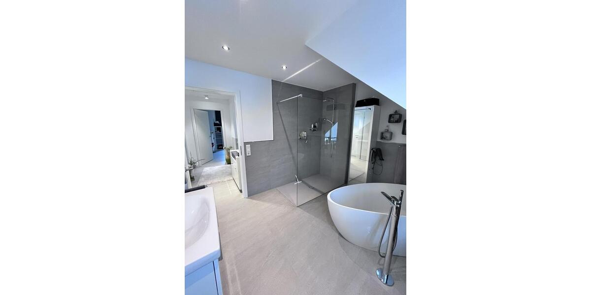 Doppelhaushälfte Detmold Hiddesen - 4 Zimmer, 128 m&sup2;, 1.865&euro; | Angebot:25022862