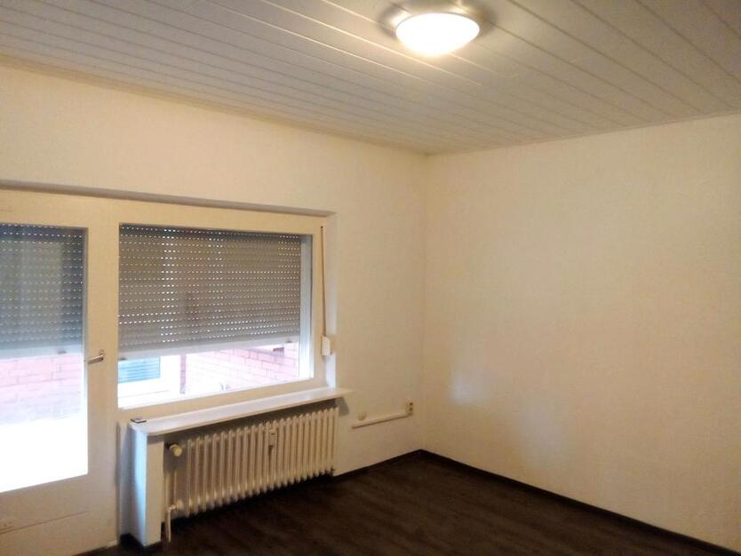 1 Zimmer zu vermieten!