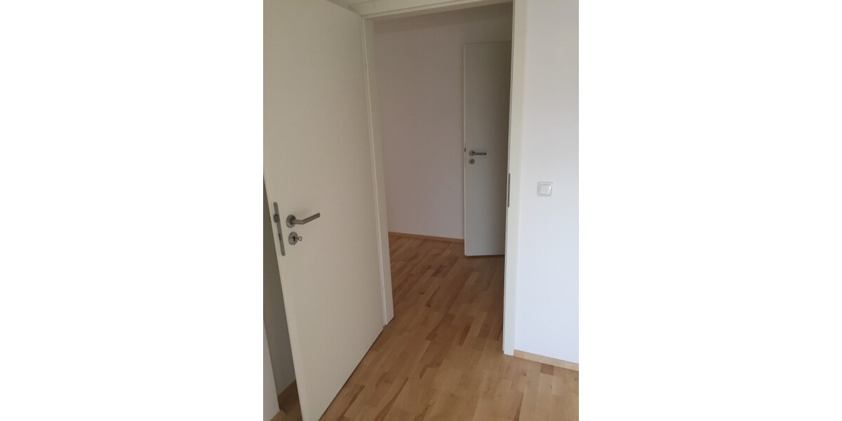 N-Katzwang: Gehobene 2-Zimmer-DG-Wohnung (u.a. mit Parkett, Granit, hell usw.) Top! von Privat - 2- Nürnberg Katzwang | Angebot:25960401