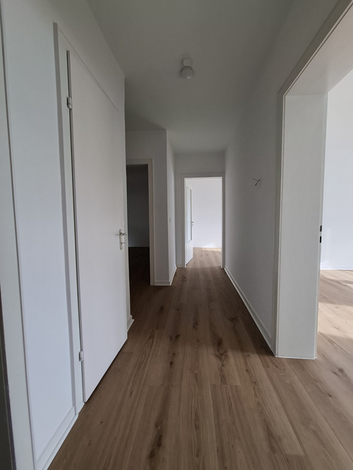 ** Ausschließlich für den 1-2 Personenhaushalt ab 45 Jahre! Helle 3 Zimmerwohnung mit Balkon in fußläufiger Entfernung zur Bonner Innenstadt** 3 zimmer